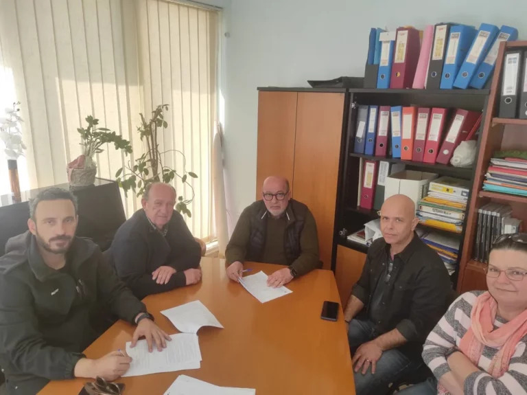 Αναβάθμιση κοινόχρηστων χώρων στην Κοινότητα Ταξιαρχών Φαρκαδόνας