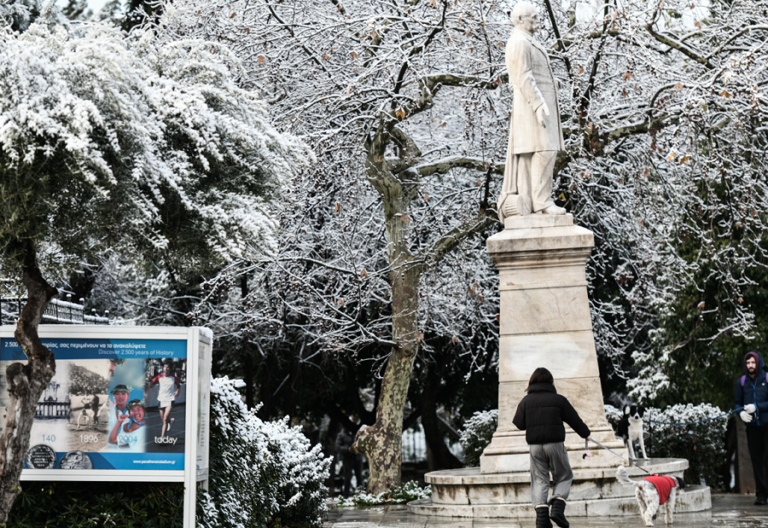 Επελαύνει η κακοκαιρία “Μπάρμπαρα”: Τμηματικά κλείνουν και ανοίγουν δρόμοι