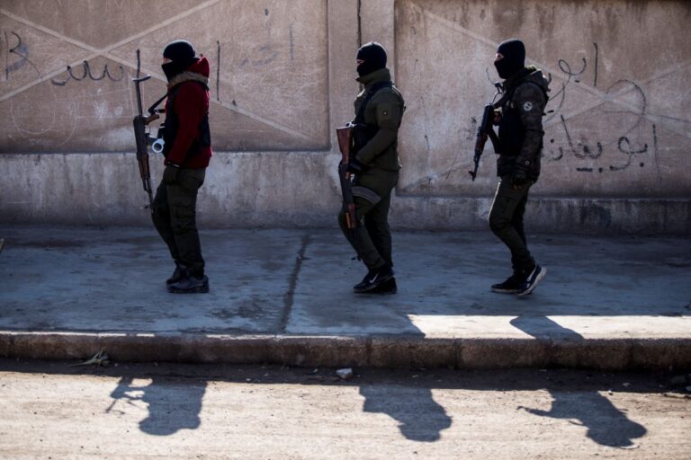 Συρία: Έντεκα νεκροί, οι περισσότεροι άμαχοι, από επίθεση αποδιδόμενη στο ΙΚ