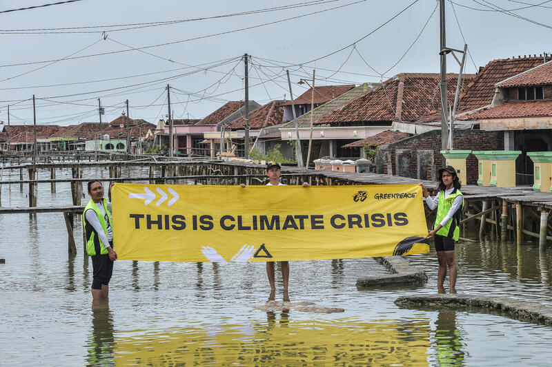 IPCC: Μπορούμε και πρέπει να μειώσουμε στο μισό τις παγκόσμιες εκπομπές ως το 2030