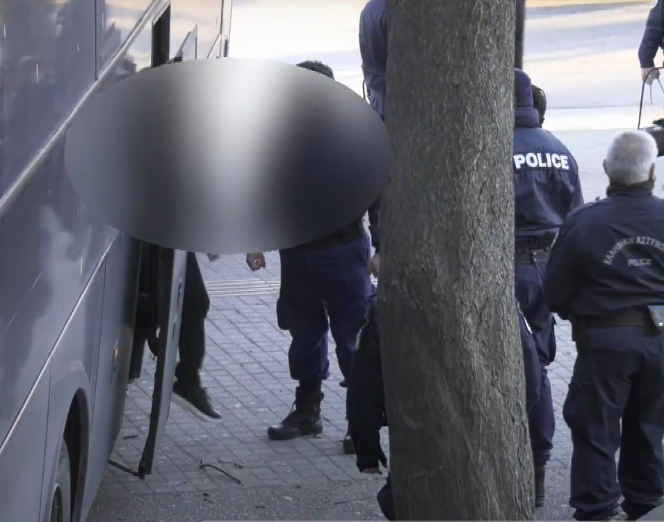 Θεσσαλονίκη: Συνεχίζεται η κατάθεση της ιατροδικαστού στη δίκη Καμπανού