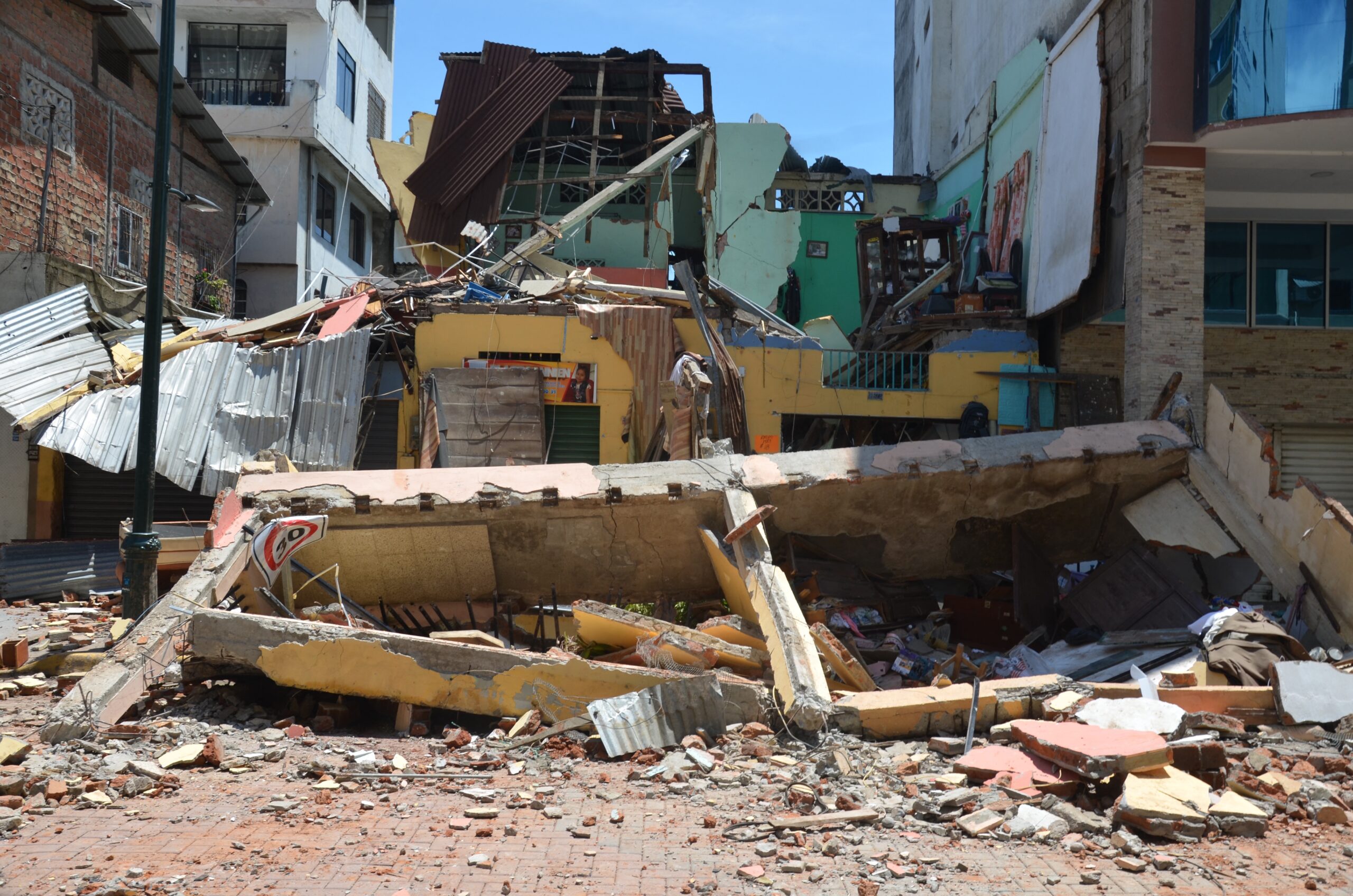 ECUADOR-EARTHQUAKE