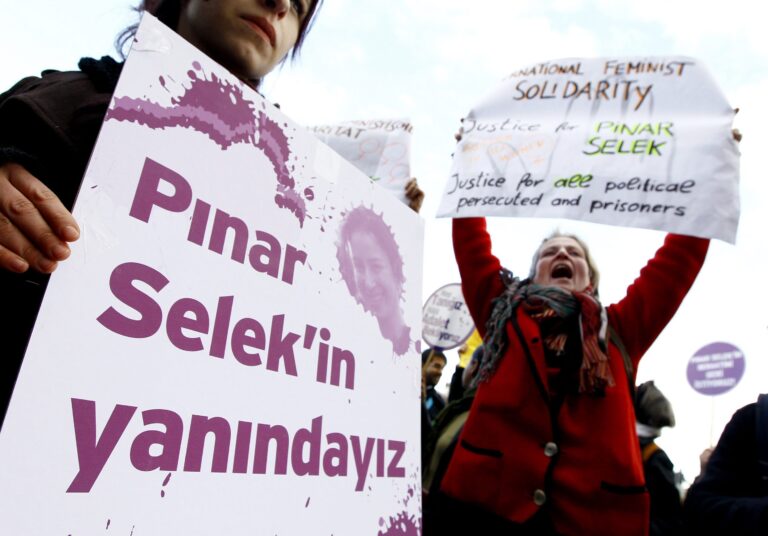 Τουρκία: Nέα δίκη σε βάρος της Πινάρ Σελέκ – Ερήμην δικάζεται η κοινωνιολόγος