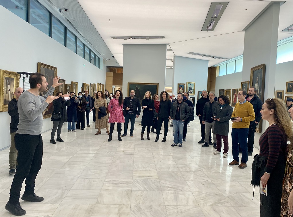 H Χορωδία της ΕΡΤ τραγουδά Μίκη Θεοδωράκη στην Εθνική Πινακοθήκη