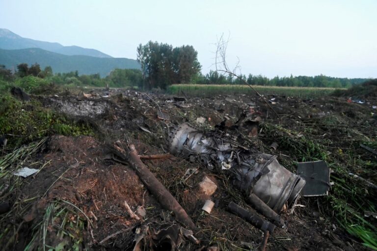 Απομακρύνονται τα τελευταία συντρίμμια από την συντριβή του «Αντόνοφ»