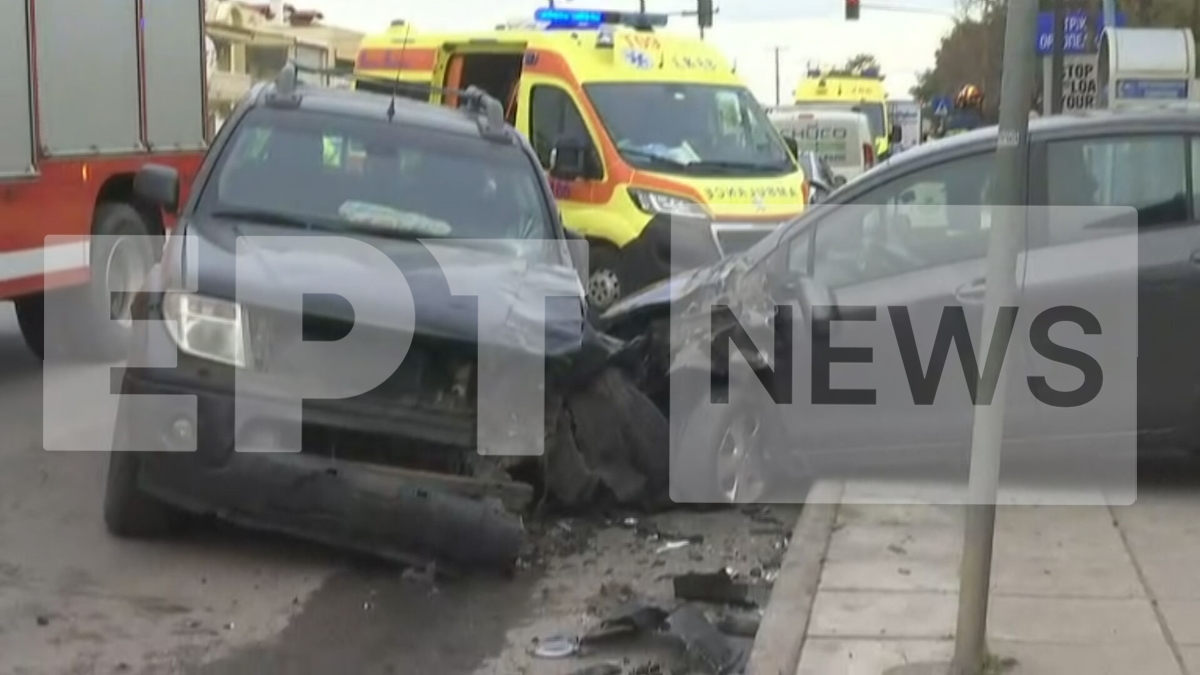 Θεσσαλονίκη: Φορτηγό παρέσυρε πεζό και έπεσε πάνω σε δύο άλλα οχήματα