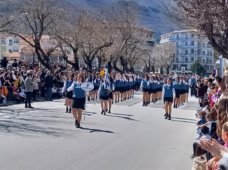 Φλώρινα  : Με λαμπρότητα ο εορτασμός της 25ης Μαρτίου (βίντεο)