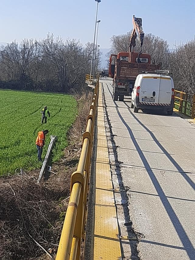 Γέφυρα Λυγαριάς: Παραδόθηκε στην κυκλοφορία – Aύριο η σύνδεση του εναέριου φωτισμού