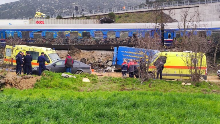 Σύγκρουση τρένων στα Τέμπη: Φοιτητικοί σύλλογοι καλούν σε σιωπηρές συγκεντρώσεις διαμαρτυρίας