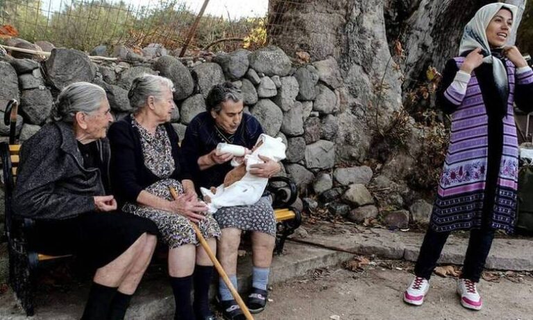 Λέσβος: Έφυγε και η τελευταία από τις τρεις γιαγιάδες της αλληλεγγύης (video)