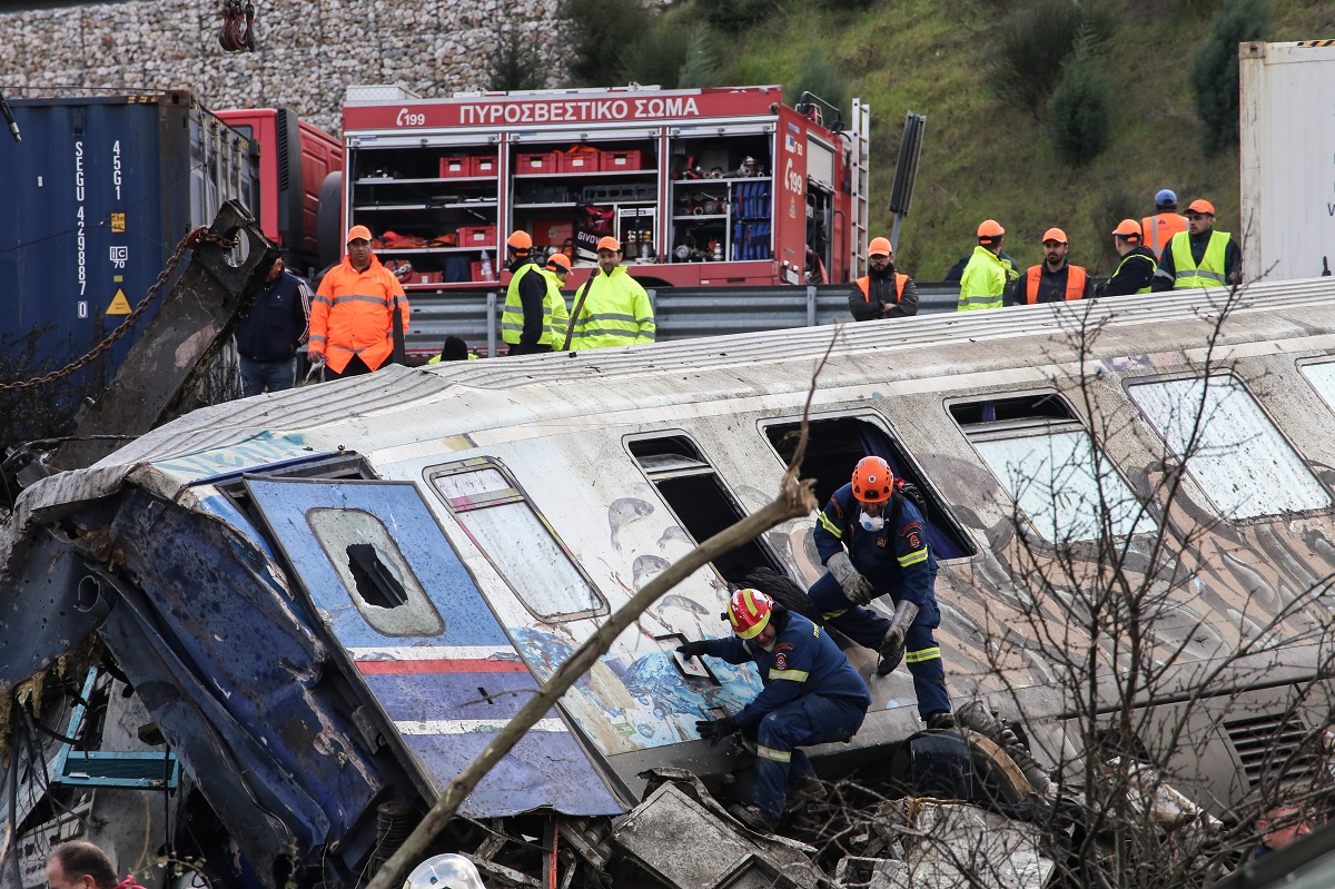 Κινητοποιήσεις συνδικάτων έξω από τα γραφεία της Hellenic Train