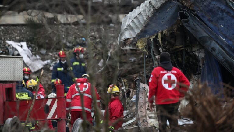 Φλώρινα: Πορεία προς τον σιδηροδρομικό σταθμό από φοιτητές