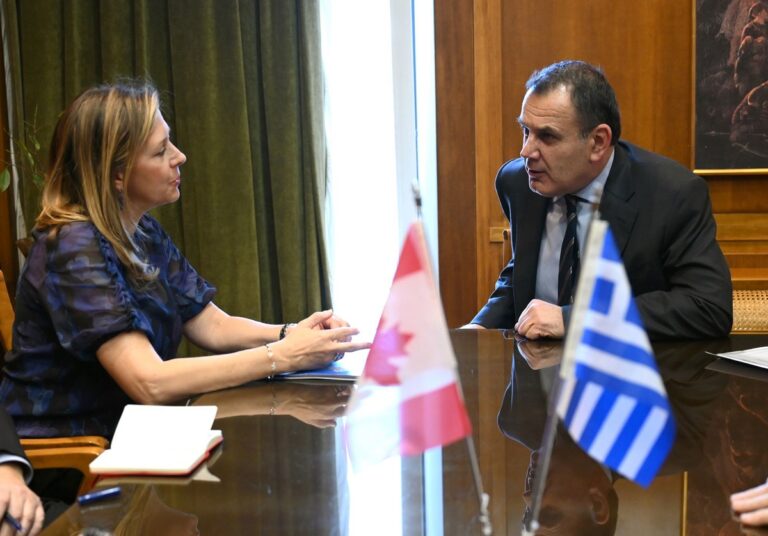 Συνάντηση ΥΕΘΑ με την πρέσβη του Καναδά στην Ελλάδα