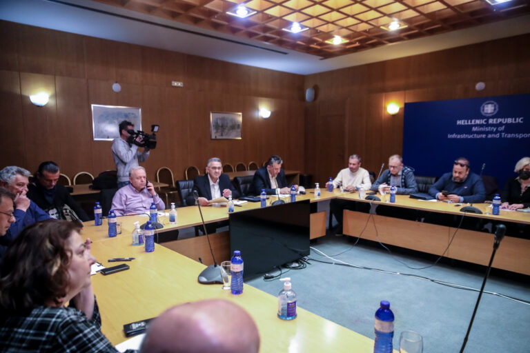 Γ. Γεραπετρίτης: Σοβαρή και εποικοδομητική η συζήτηση με τους εκπροσώπους της ΠΟΣ για την ασφαλή επανεκκίνηση του σιδηροδρόμου
