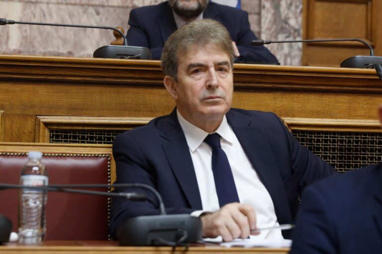 Βουλή – Μ. Χρυσοχοΐδης: Η σύμβαση 717 υπεγράφη το 2014 και είχε χρόνο ολοκλήρωσης δύο έτη