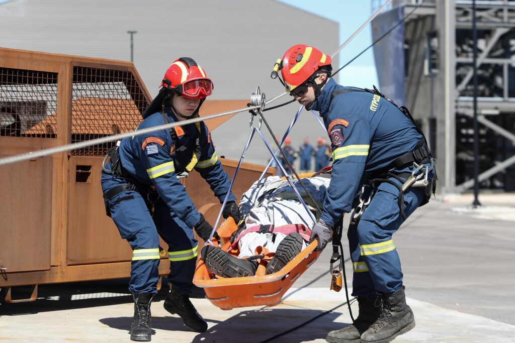 Φλώρινα: Ανάσυρση γυναίκας από φρέαρ χωρίς τις αισθήσεις της 