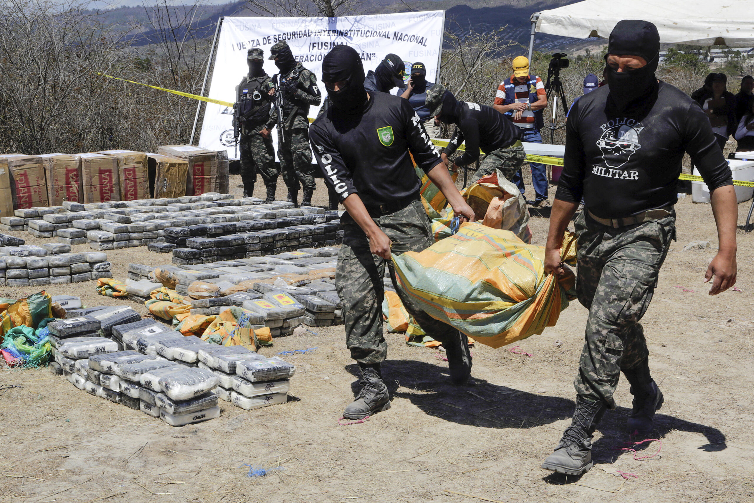 Στην κατάσχεση 880 στρεμμάτων κοκαΐνης και εργοστασίου παραγωγής προχώρησαν οι αρχές στην Ονδούρα