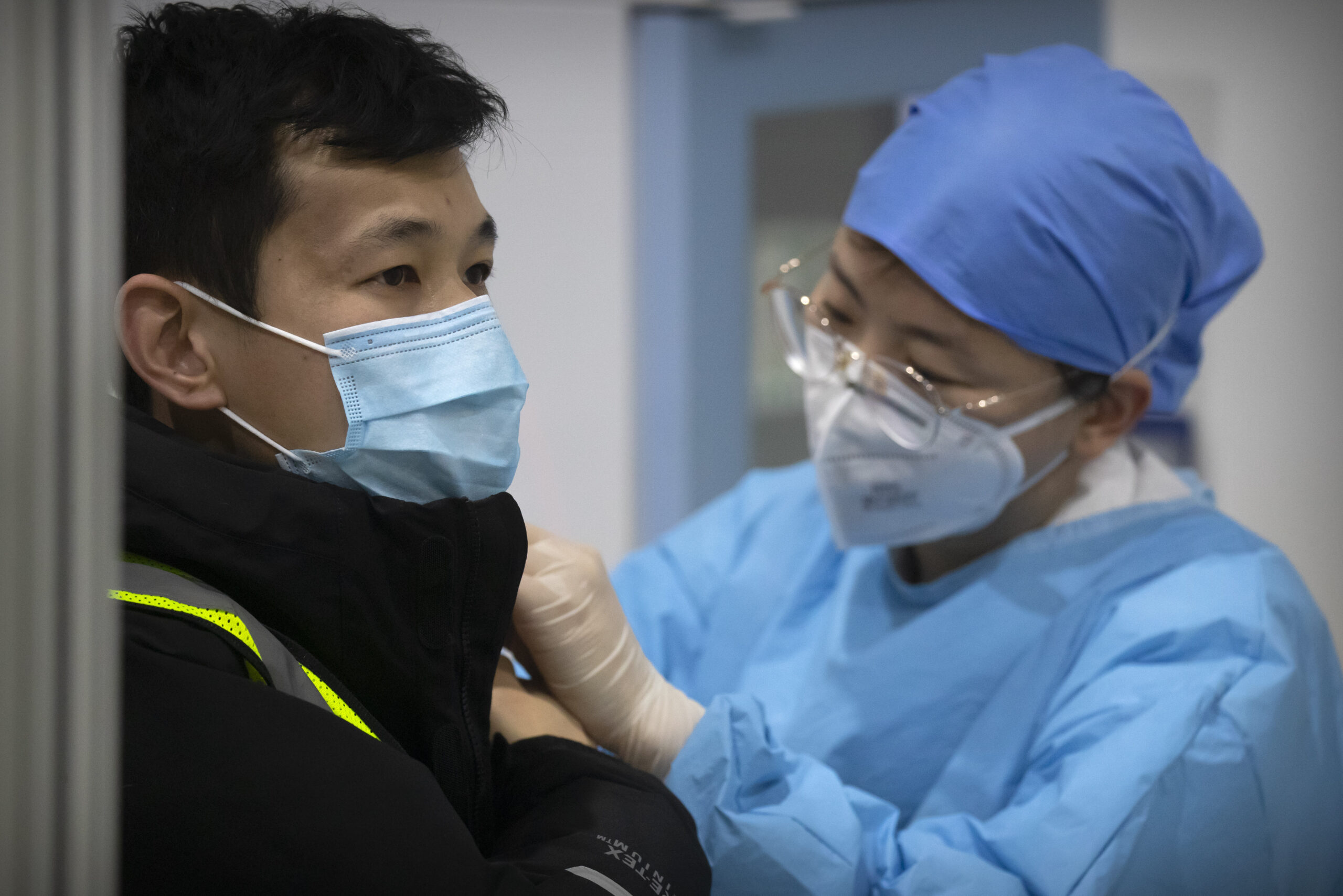 Πεκίνο: «Ναι» στο κινεζικό εμβόλιο κατά του κορονοϊού με αγγελιοφόρο RNA