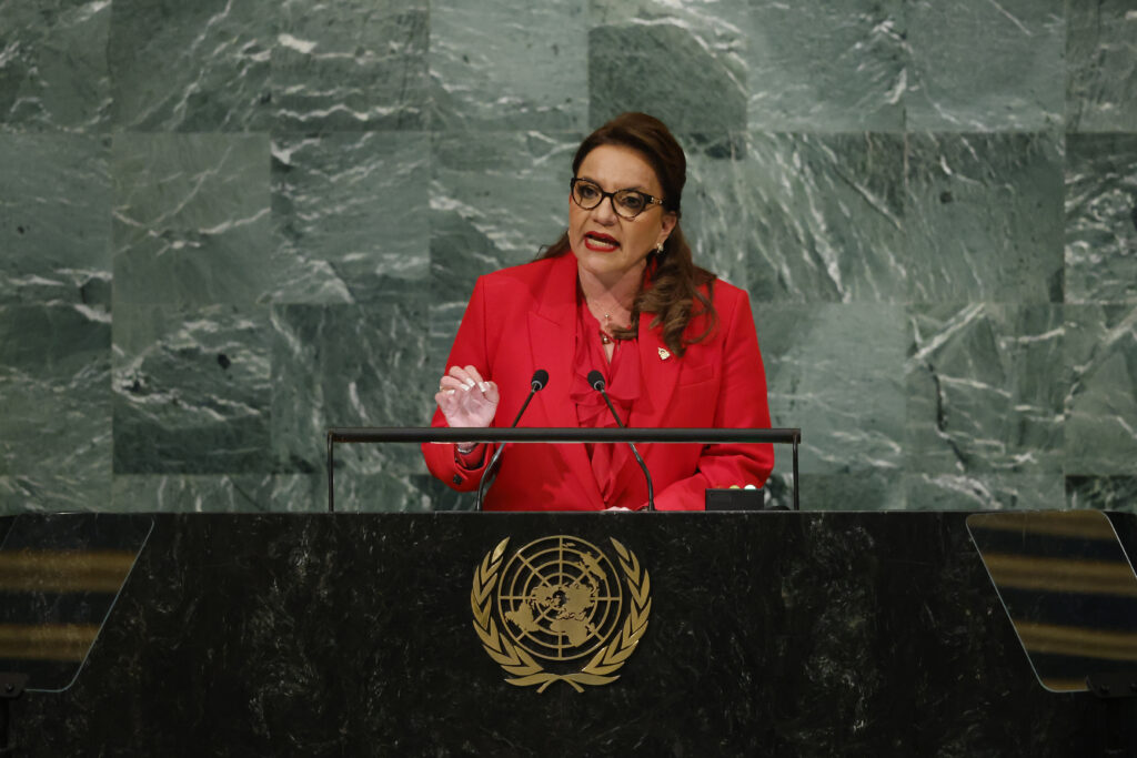 Στη σύναψη διπλωματικών σχέσεων με την Κίνα θα προχωρήσει η Ονδούρα