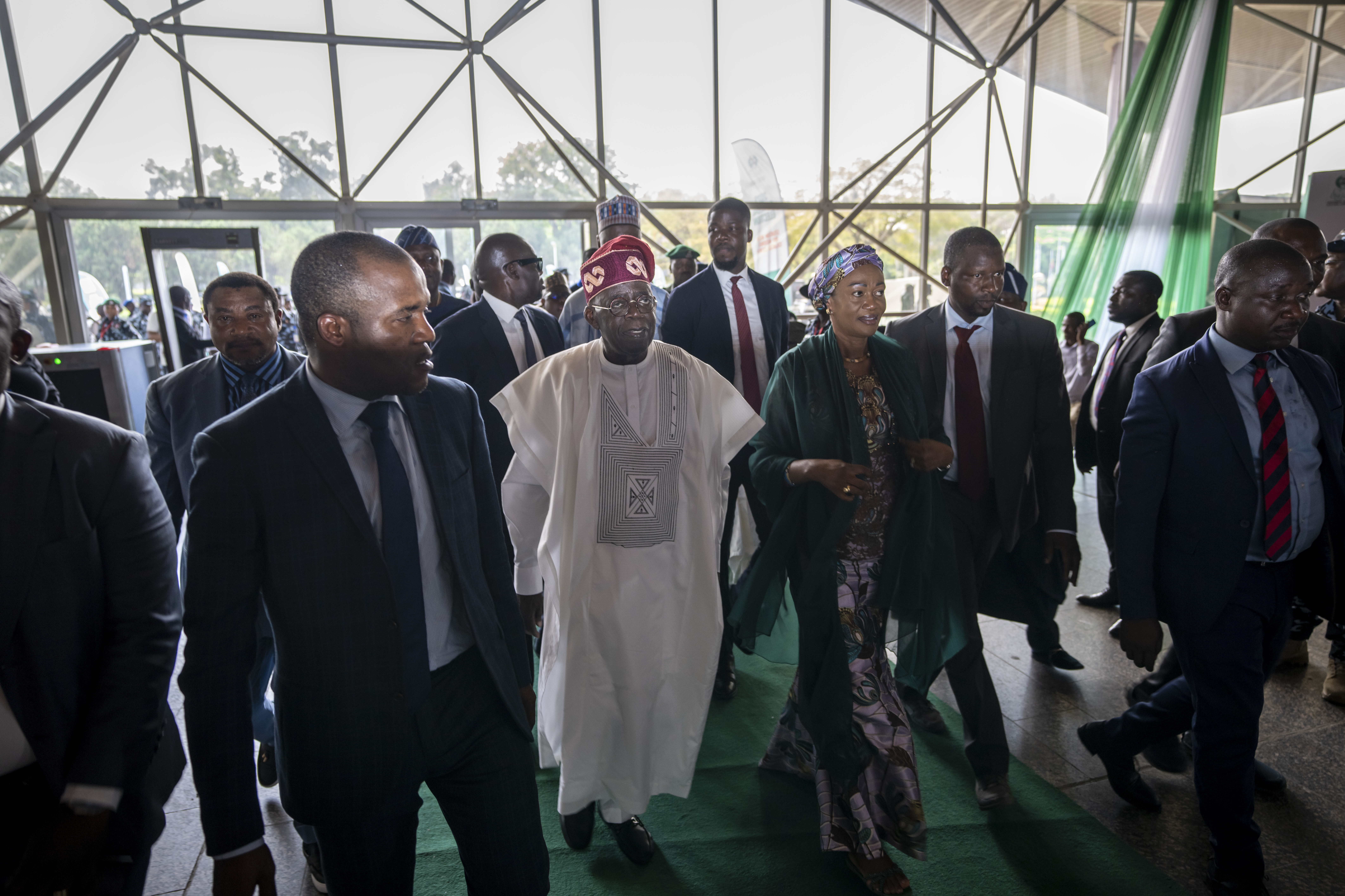 Νιγηρία: Οι ΗΠΑ συγχαίρουν τον εκλεγμένο πρόεδρο Τινούμπου – Έκκληση στην αντιπολίτευση για «αυτοσυγκράτηση»