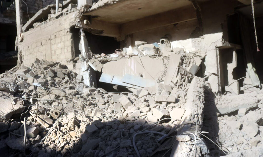 Συρία: Επτά νεκροί και 15 τραυματίες από αεροπορική επίθεση σε εργοστάσιο πυρομαχικών