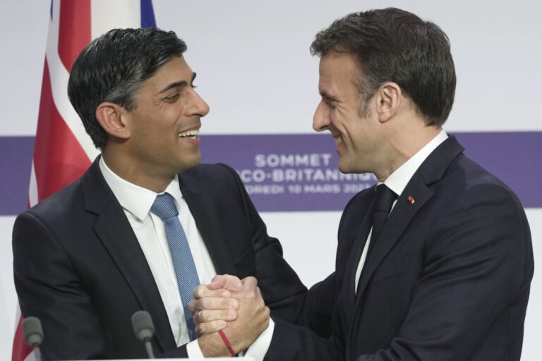 Συμφωνία για την παράτυπη μετανάστευση ανάμεσα σε Γαλλία και Βρετανία