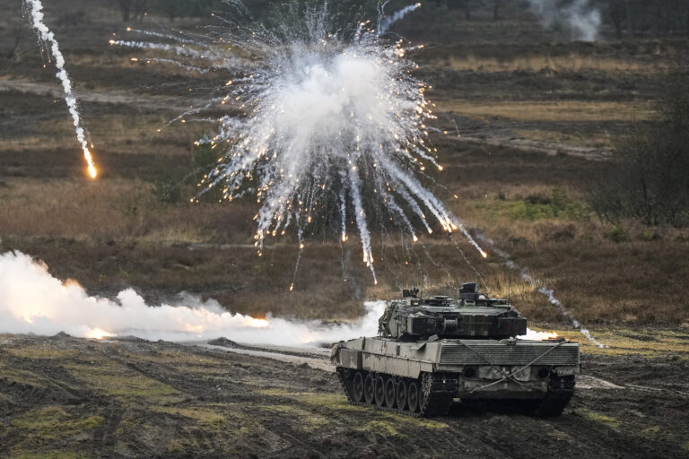 Ουκρανία: Έφτασαν τα 18 Leopard 2 που είχε υποσχεθεί η Γερμανία στον στρατό