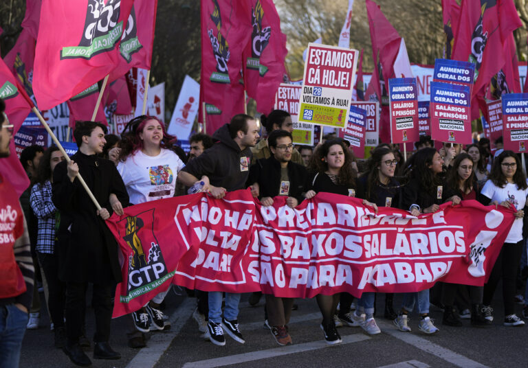 Λισαβόνα: Χιλιάδες Πορτογάλοι βρήκαν στους δρόμους ζητώντας υψηλότερους μισθούς