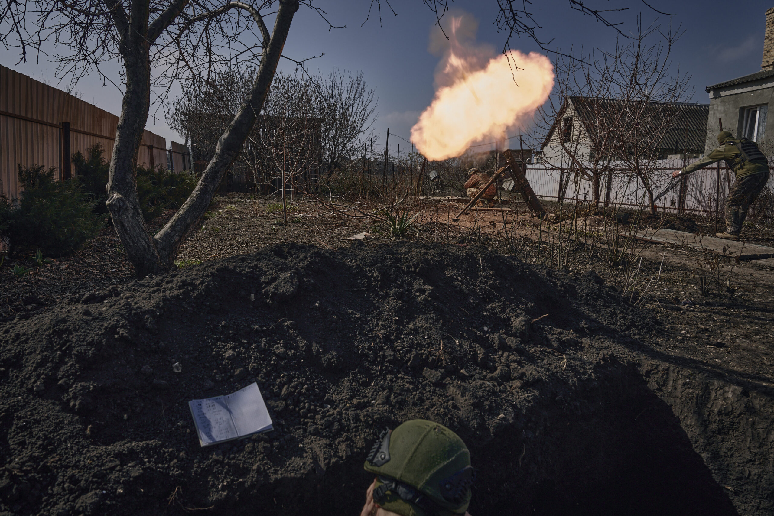 Ουκρανία: Σε «σκηνικό ταινίας μετά την αποκάλυψη» μετατρέπεται η Αβντιίβκα – Εντατικοποιούν τους βομβαρδισμούς οι ρωσικές δυνάμεις