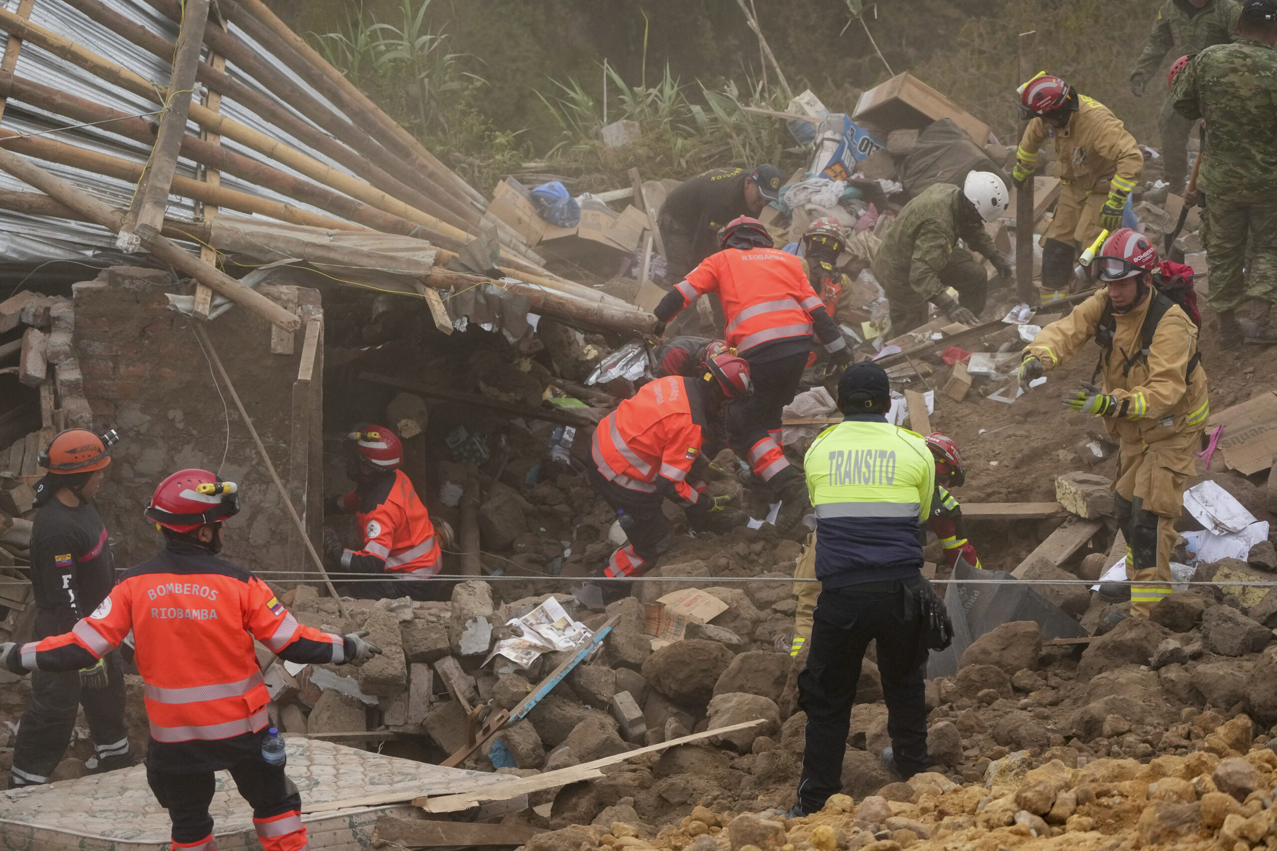 Ισημερινός: Στους 11 οι νεκροί από την κατολίσθηση λάσπης – 67 οι αγνοούμενοι