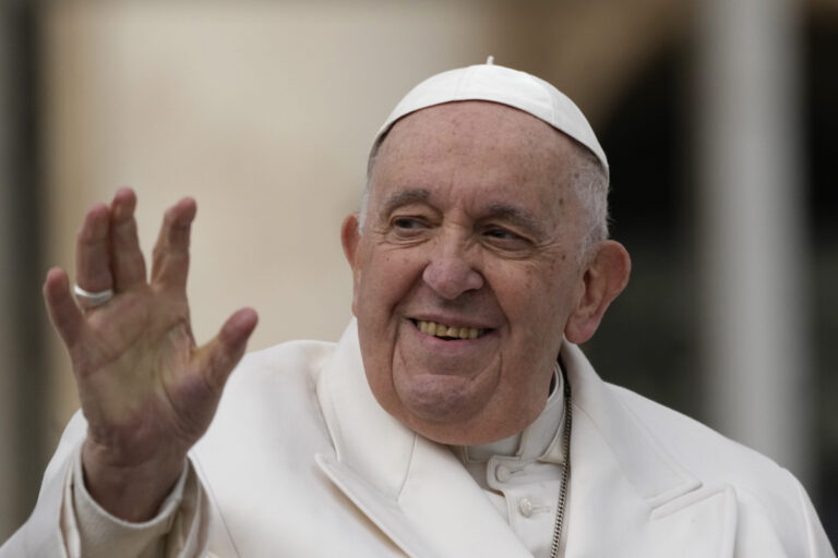 Βελτιώνεται η κατάσταση της υγείας του πάπα Φραγκίσκου