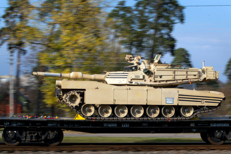 ΗΠΑ: Η Ουκρανία θα παραλάβει άρματα μάχης Abrams με εσπευσμένο χρονοδιάγραμμα