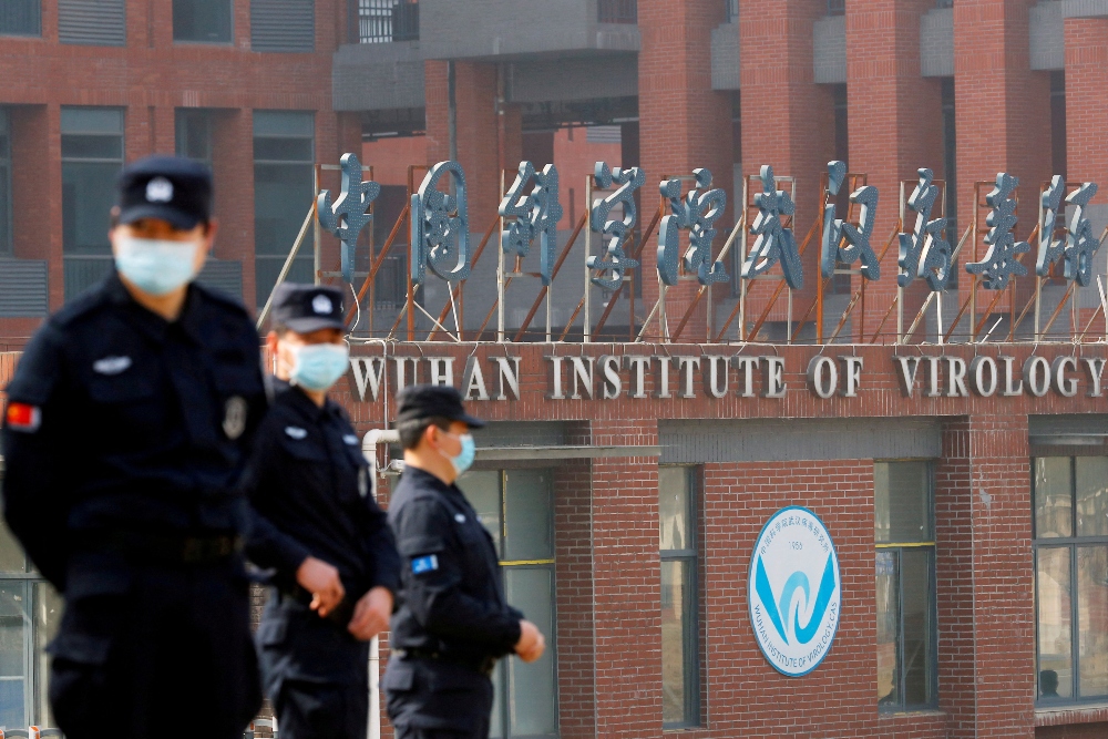 Ο ΠΟΥ κατηγορεί την Κίνα για απόκρυψη στοιχείων σχετικά με την προέλευση του κορονοϊού
