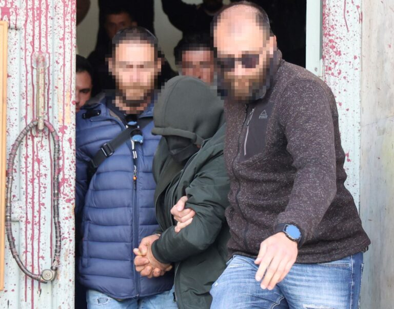Προσωρινά κρατούμενος ο 66χρονος λυράρης που κατηγορείται για βιασμό ανηλίκου στο Ηράκλειο