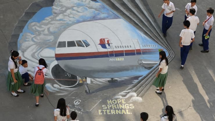 Μalaysia Airlines: Eννέα χρόνια μετά παραμένει το μυστήριο με την πτήση MH370 – Νέα έρευνα ζητούν οι συγγενείς