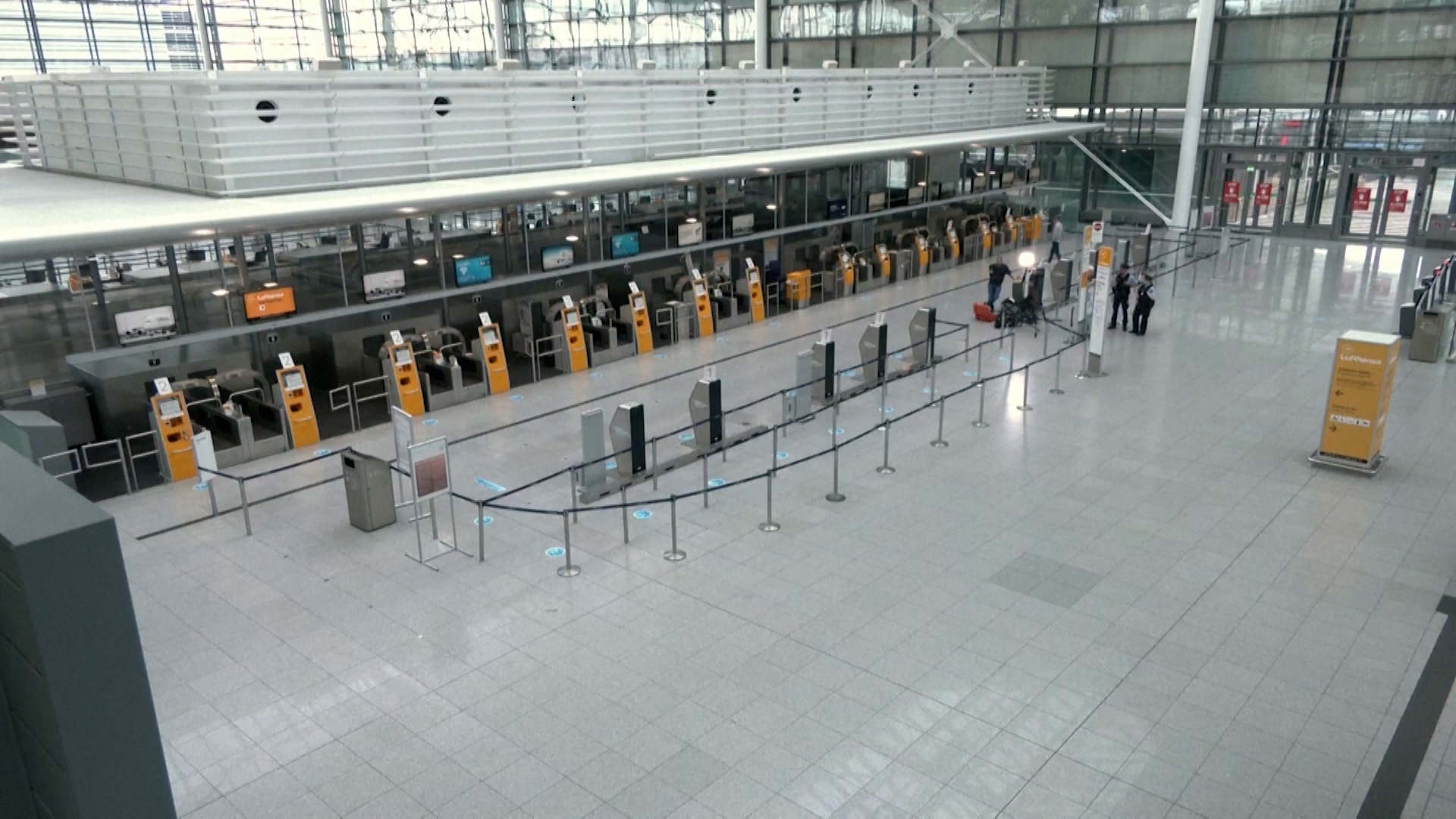 Γερμανία: Άδειο το αεροδρόμιο του Μονάχου ενόψει της πανεθνικής απεργίας τη Δευτέρα 27/3