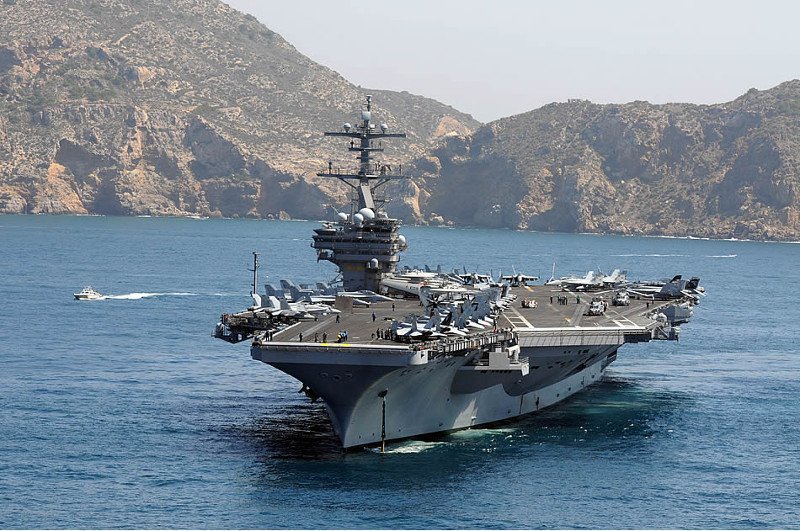 Δεύτερη φορά στα Χανιά το αεροπλανοφόρο USS George H.W. Bush