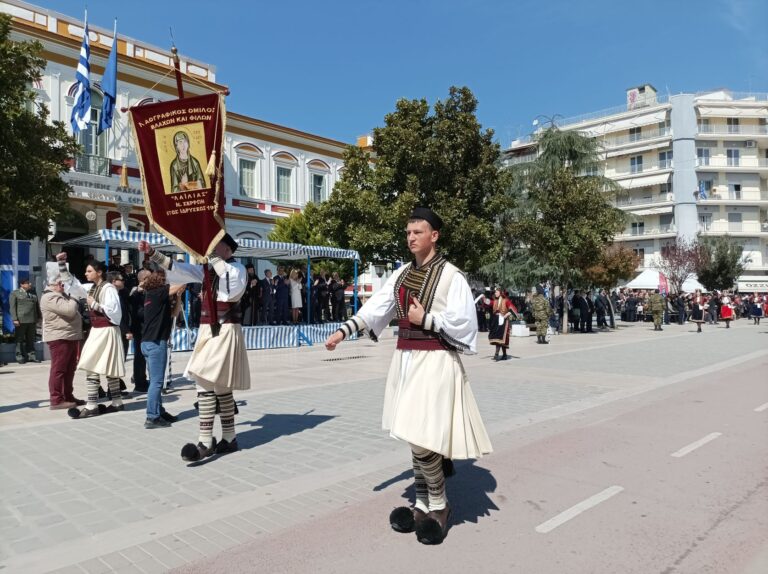 Σέρρες: Με πλήθος κόσμου οι εκδηλώσεις για την 25η Μαρτίου