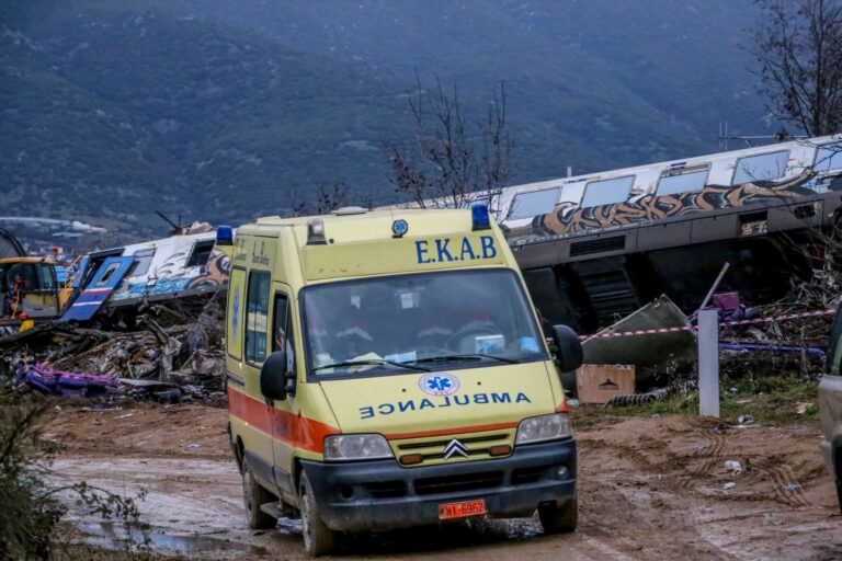 Δυστύχημα στα Τέμπη: Ταυτοποιήθηκε ακόμα μία σορός που ανήκει σε Σύρο επιβάτη