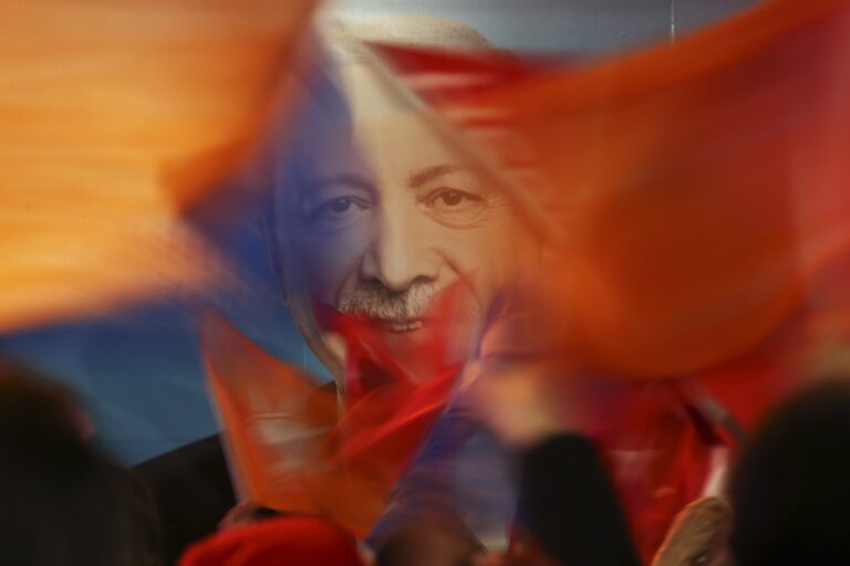 Πώς αναλύουν το πολιτικό σκηνικό στην Τουρκία οι Δ. Τριανταφύλλου και Δ. Σταθακόπουλος – Τα αφηγήματα των δύο αντιπάλων