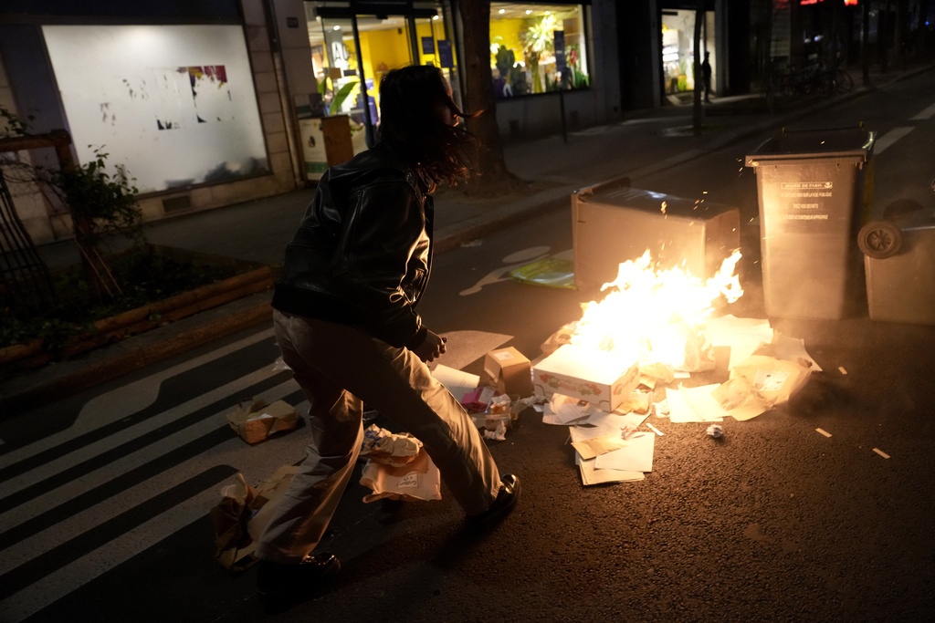 Γαλλία: Συγκρούσεις αστυνομικών με διαδηλωτές στην Πλας ντ’ Ιταλί