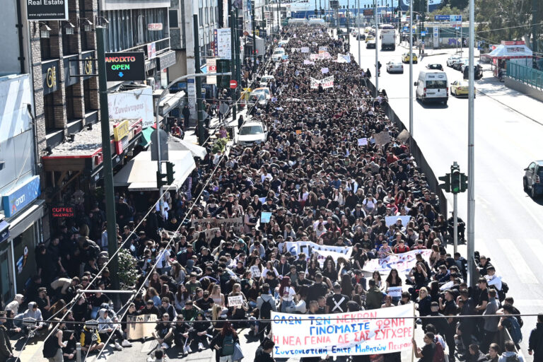 Απεργίες την Τετάρτη 8/3: Χειρόφρενο σε λεωφορεία, τρόλεϊ, τρένα, προαστιακό – Πώς θα κινηθούν Μετρό, τραμ, ΗΣΑΠ