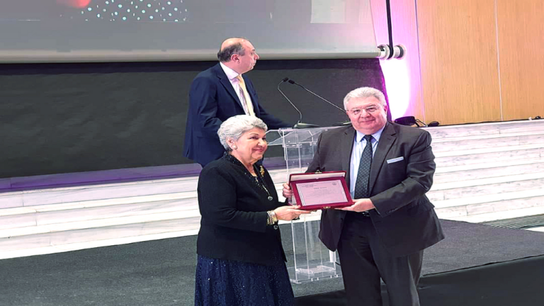Το ΑΠΘ τίμησε την πρόεδρο της Ομοσπονδίας Ελληνοαμερικανών Εκπαιδευτικών, Στέλλα Κοκόλη