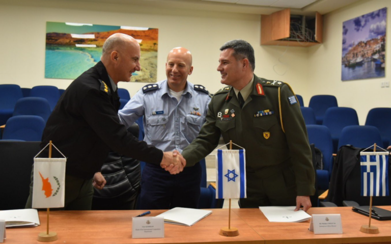 Υπογραφή Προγραμμάτων Αμυντικής Συνεργασίας μεταξύ Κύπρου, Ελλάδας και Ισραήλ