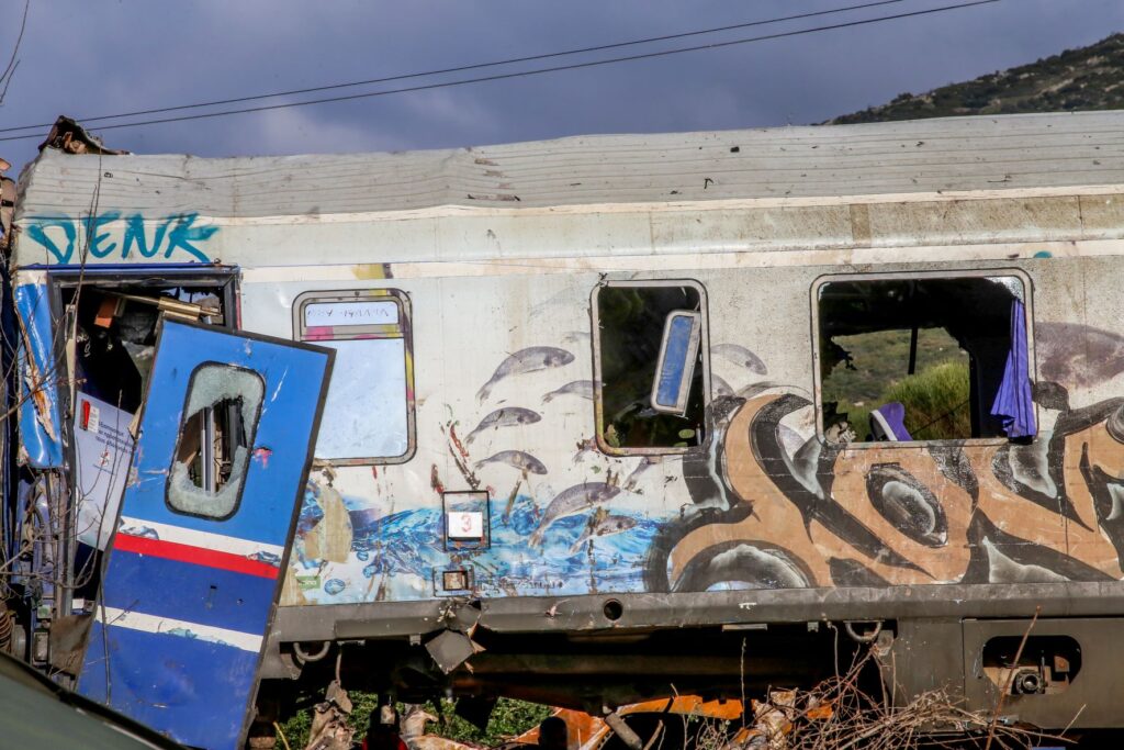Σιδηροδρομικό δυστύχημα στα Τέμπη: Σήμερα η απολογία του σταθμάρχη – Αντιμέτωπος με βαριές κατηγορίες