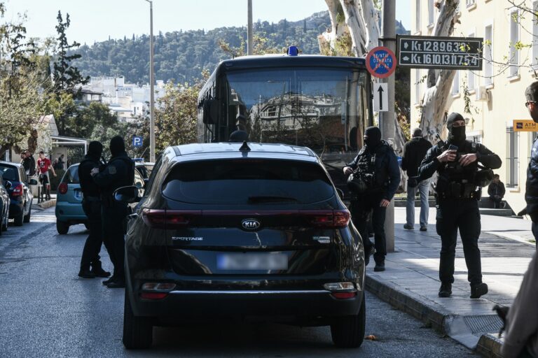 Προφυλακιστέοι οι δύο συλληφθέντες Πακιστανοί – «Λειτουργούσα υπό το καθεστώς απειλής» λέει ο ένας