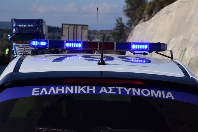 Θεσσαλονίκη: 58χρονος οδηγός ξεκίνησε το ταξί του πριν κατέβει 80χρονη και την εγκατέλειψε τραυματία