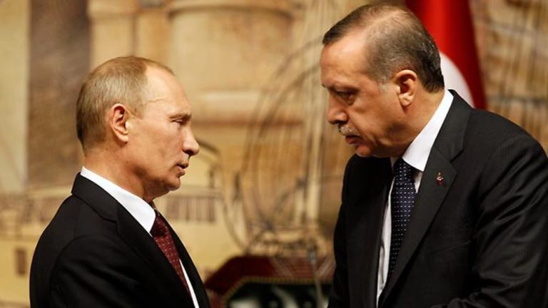 Ερντογάν σε Πούτιν: Η Τουρκία θα συνεχίσει τις προσπάθειες για τα ουκρανικά σιτηρά