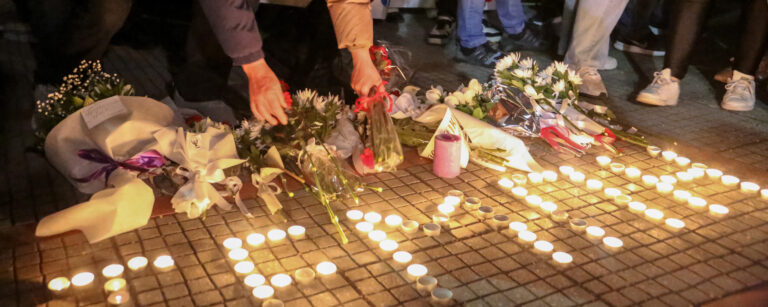 Το συλλογικό πένθος μετά από την τραγωδία στα Τέμπη