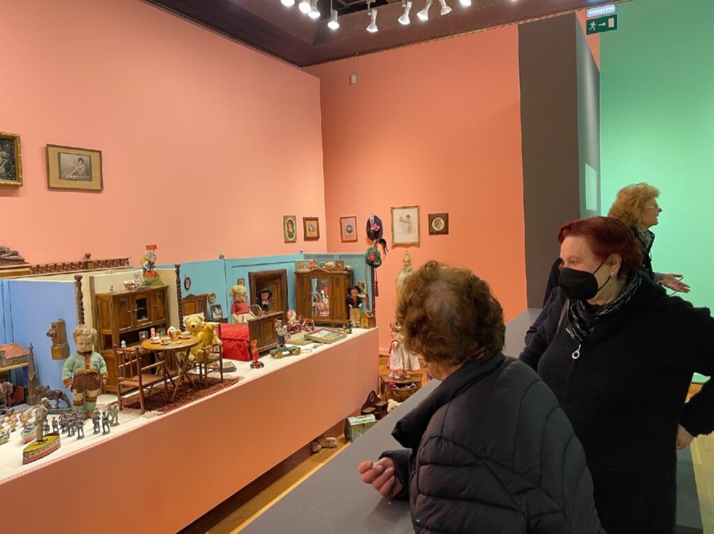 Ένα μοναδικό ταξίδι για τα ΚΑΠΗ του Δήμου Χανίων στη Δημοτική Πινακοθήκη